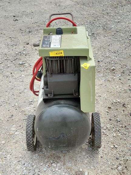 (G) Sears Electric Horizontal 2-Cylinder Air Compressor With Air Hose