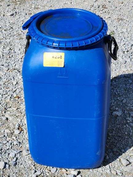 (G) (2) Feed Containers