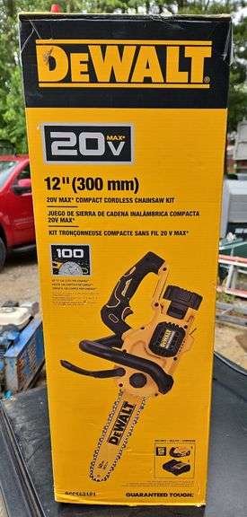 (CC) Dewalt 20V Max 12" Compact Cordless Chainsaw Kit