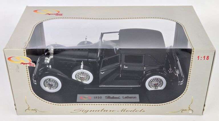 1/18 Scale Die-Cast 1930 Packard LeBaron Replica