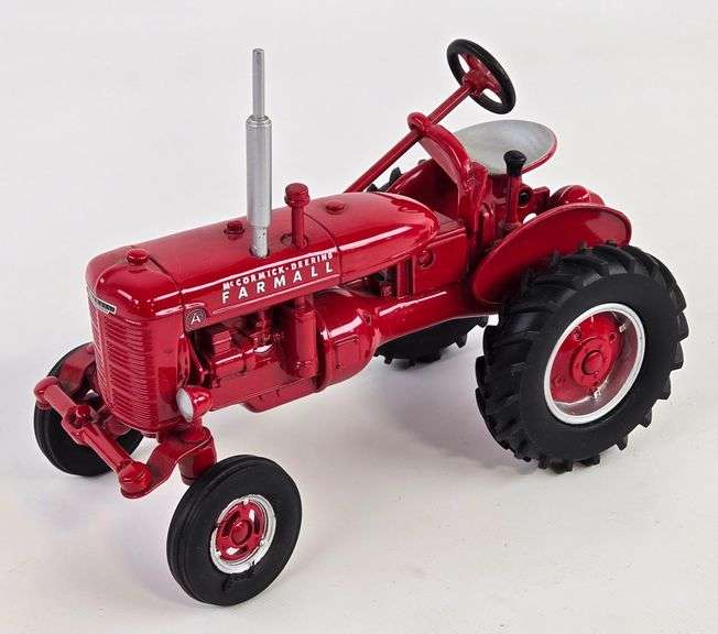 1/16 Ertl McCormick-Deering Farmall A Tractor