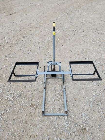 (J)  Pro Lift ATV And Lawn Mower Lift, 22" Lift, 300 LBS Capacity