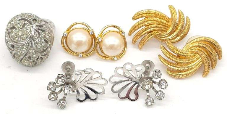 (MC) Vintage Costume Jewelry, Hedy, Bugbee&Niles plus more