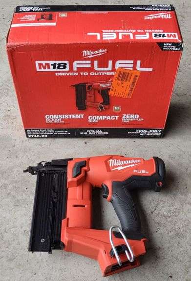 (CC) Milwaukee M18 FUEL 18 Gauge Brad Nailer