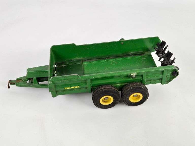 1/16 Ertl John Deere Manure Spreader