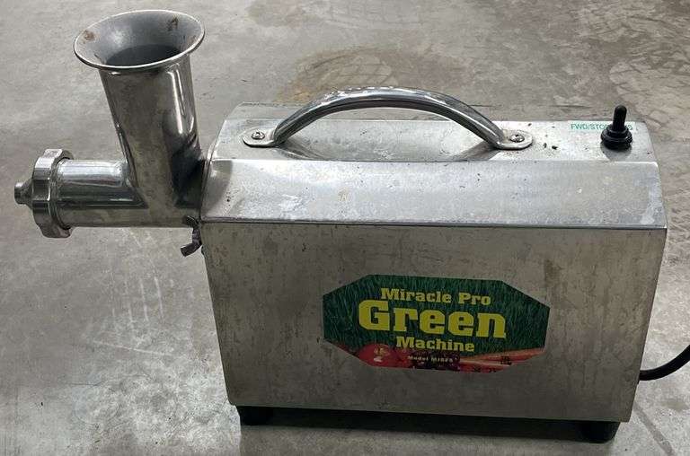 (E) Miracle Pro Green Machine Juicer