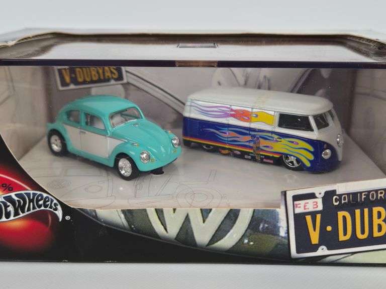 Hot Wheels "V-Dubyas" 2 Car Collector Set Limited Edition In Box