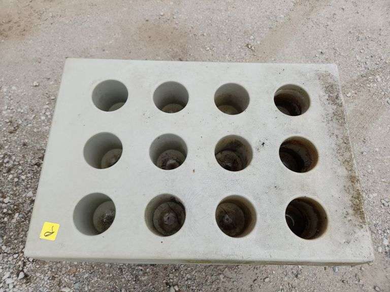 (R) Cambro Utility And Catering Carts