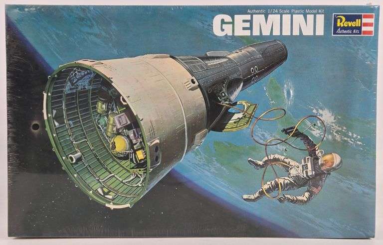 1/24 Scale Revell Gemini Space Capsule Model Kit - Sealed