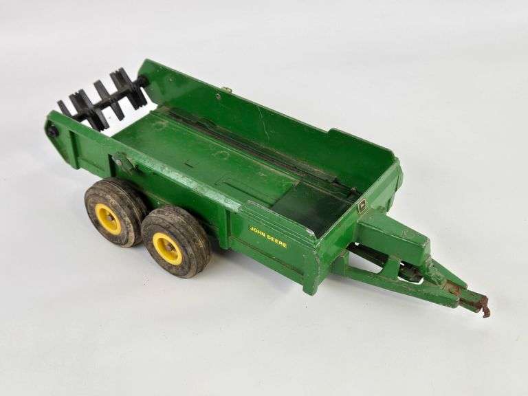 1/16 Ertl John Deere Manure Spreader