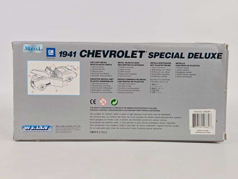 1/18 Scale Die-Cast 1941 Chevrolet Special Deluxe Convertible Car