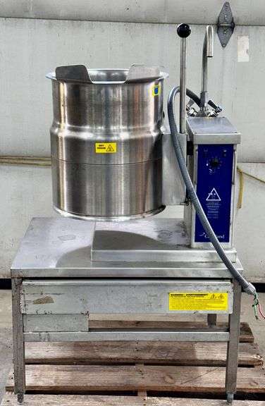 (G) Cleveland Range Commercial Stainless Steel Electric Steam Tilting Countertop Kettle