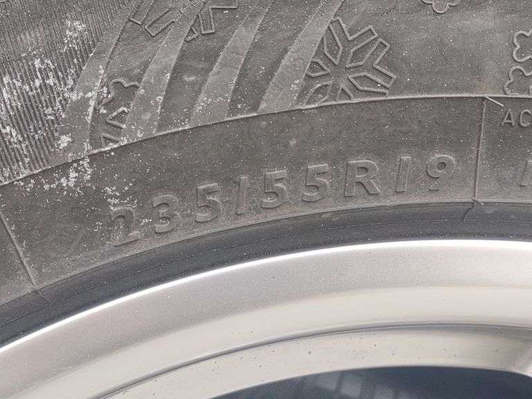 (AE) Dunlop SP Winter Sport Tires w/ Rim