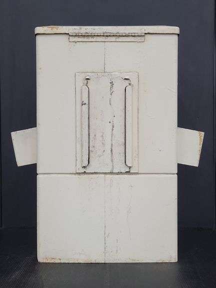 Vintage Wall Mount Metal Paper Towel Dispenser