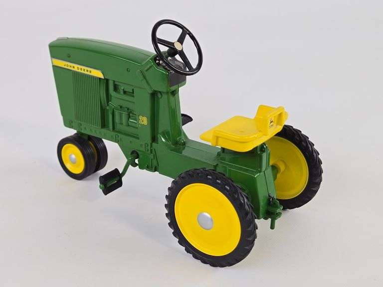1/8 Ertl John Deere Model 20 Pedal Tractor