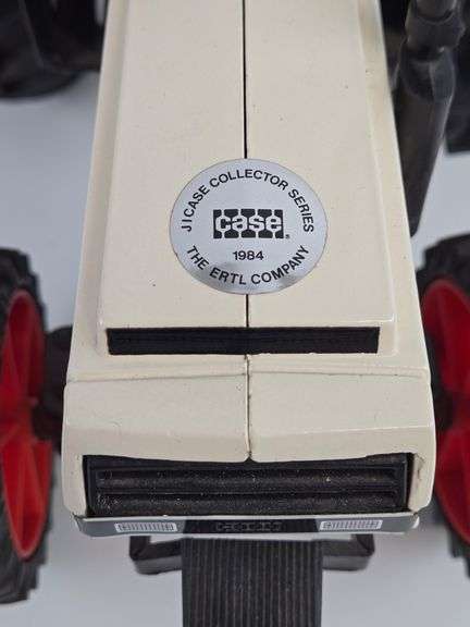 1/16 Ertl Case 3294 Tractor w/ Cab & FWA