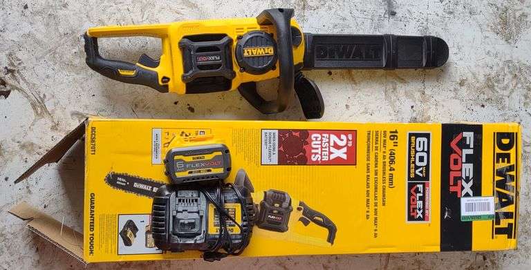(CC) DeWalt 60V MAX* 6Ah Brushless Chainsaw