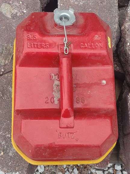 (G) Pallet of Concrete Pavers, Metal 2 Gallon Gas Can, & Triangle Safety Reflector Kit