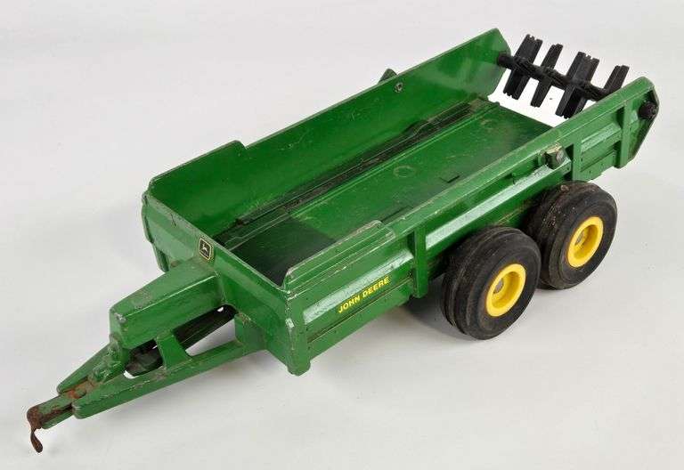 1/16 Ertl John Deere Manure Spreader