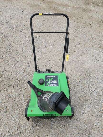 (AO) Lawn-Boy Gas 20” Snow Thrower