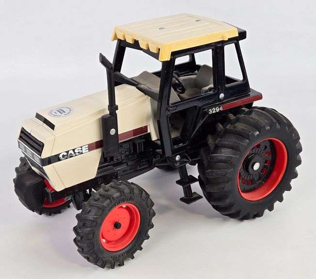 1/16 Ertl Case 3294 Tractor w/ Cab & FWA