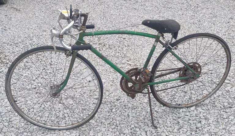 (AA) Schwinn Varsity Bike