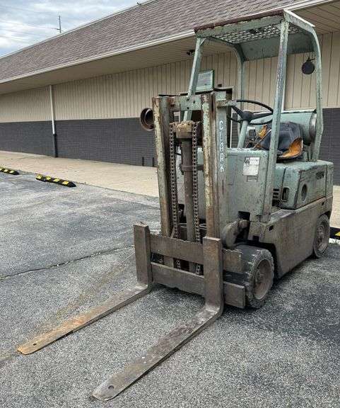 CLARK C500-40 Cushion Tire Fork Lift, LP, 48in Forks