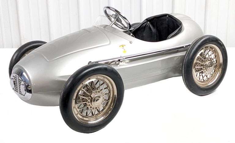 american-retro-ferrari-racer-pedal-car-silver-kraft-auction-service