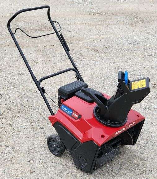 (G) Toro Power Clear 21” Single-Stage Self-Propelled Gas Snow Blower