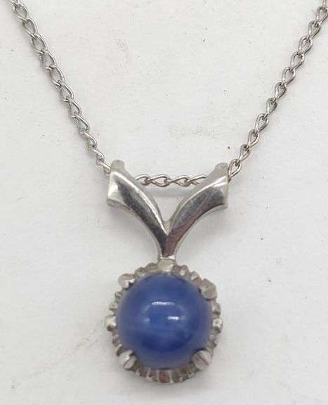 (M) 14K White Gold Star Sapphire Necklace