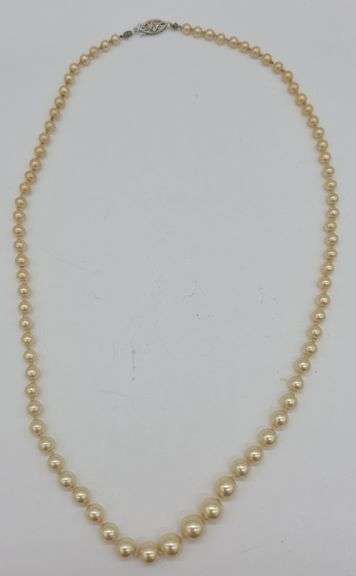 (F) 10K White Gold Clasp Vintage Pearl Necklace