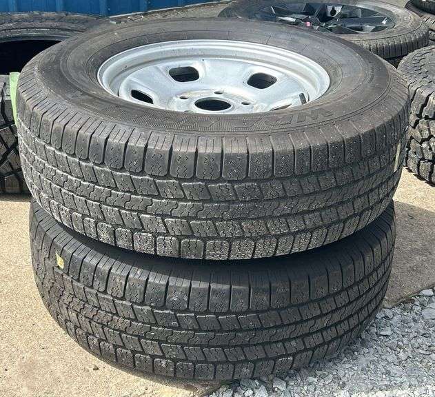 Goodyear Wrangler SR-A P265/70R17 113R Tires - Kraft Auction Service, LLC