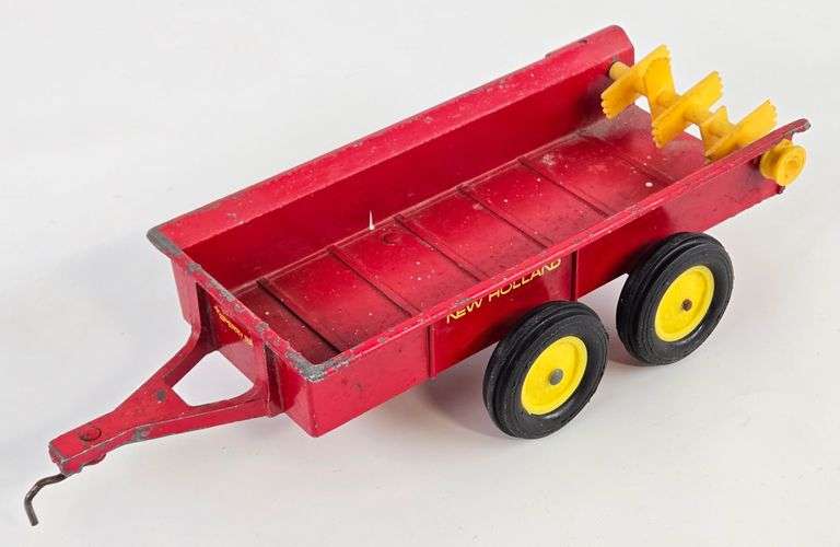 Vintage 1/16 Ertl New Holland Manure Spreader