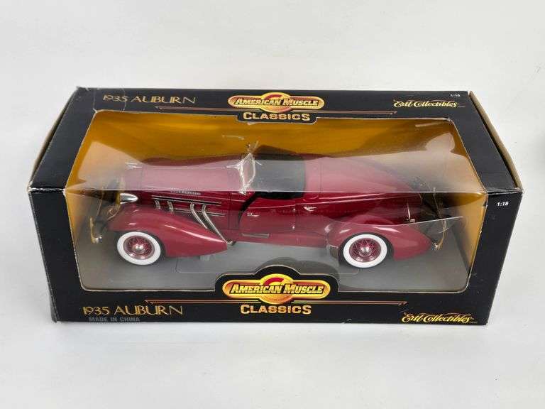 1/18 Die-Cast American Muscle 1935 Auburn