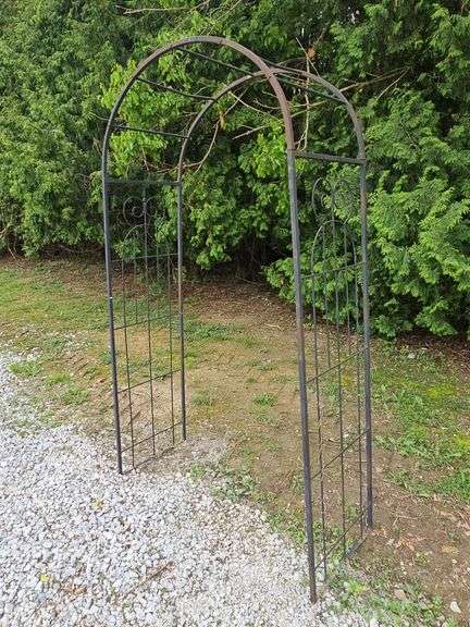 (AK) Metal Archway Garden Trellis
