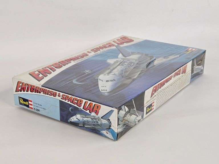 1/144 Scale Revell Enterprise & Space Lab Model Kit - Sealed