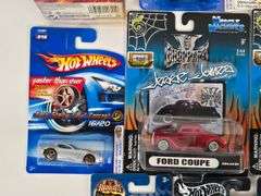 (10) 1/64 Scale Die-Cast Cars In Packages