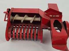 Vintage 1/16 Tru-Scale Small Square Baler