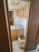 (AQ) 1996 GM Fleetwood Bounder RV