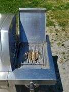 (G) Char-Broil Stainless Outdoor Gas Grill