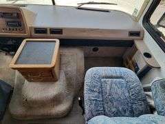 (AQ) 1996 GM Fleetwood Bounder RV