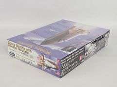 1/200 Scale Lindberg Space Shuttle w/ Booster Rockets Model Kit - Sealed
