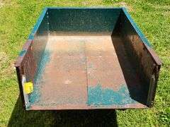 (AA) Ranch King 10 Cubic Foot Dumo Cart
