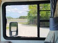 (AQ) 1996 GM Fleetwood Bounder RV