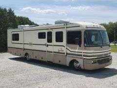 (AQ) 1996 GM Fleetwood Bounder RV