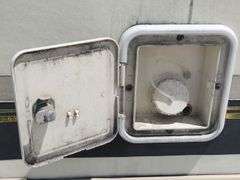 (AQ) 1996 GM Fleetwood Bounder RV