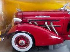 1/18 Die-Cast American Muscle 1935 Auburn