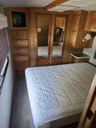 (AQ) 1996 GM Fleetwood Bounder RV