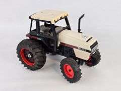 1/16 Ertl Case 3294 Tractor w/ Cab & FWA