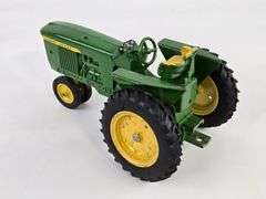 1/16 Ertl John Deere 3020 Narrow Front Tractor